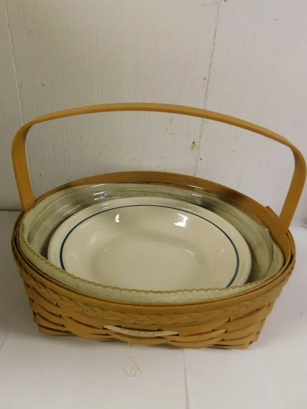 2009 Longaberger Fancy Round Pie Baker Basket Protector & Pottery Pie Baker USA